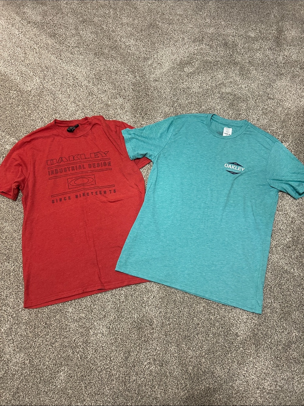 Oakley Men’s Short-Sleeve Graphic Tees - Red & Teal